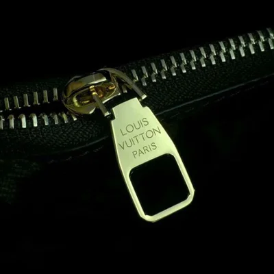 Сумка Louis Vuitton M44020 NeoNoe Shoulder Bag Monogram Canvas "Brown" фото № 10 Сумка Louis Vuitton M44020 NeoNoe Shoulder Bag Monogram Canvas "Brown" фото № 10