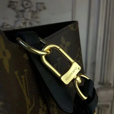 Сумка Louis Vuitton M44020 NeoNoe Shoulder Bag Monogram Canvas "Brown" фото № 8 Сумка Louis Vuitton M44020 NeoNoe Shoulder Bag Monogram Canvas "Brown" фото № 8