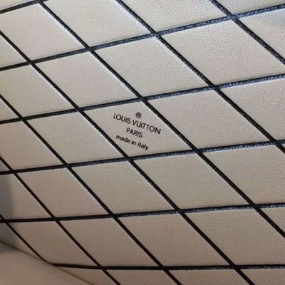 Сумка Louis Vuitton M50013 Petite Malle Crossbody Bag Epi Leather "Red" фото № 10 Сумка Louis Vuitton M50013 Petite Malle Crossbody Bag Epi Leather "Red" фото № 10