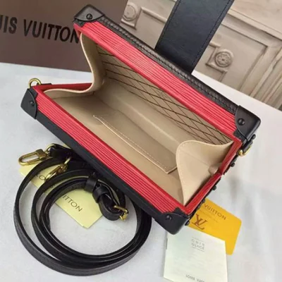 Сумка Louis Vuitton M50013 Petite Malle Crossbody Bag Epi Leather "Red" фото № 9 Сумка Louis Vuitton M50013 Petite Malle Crossbody Bag Epi Leather "Red" фото № 9