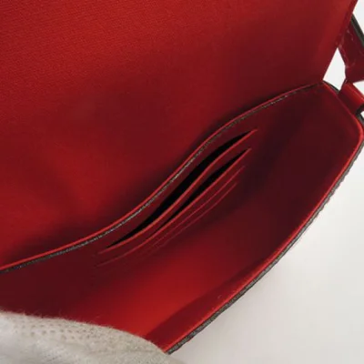 Сумка Louis Vuitton M90282 Mini Sac Lucie Crossbody Bag Monogram Vernis "Red" фото № 7