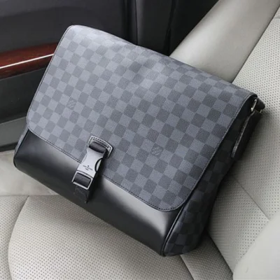 Сумка Louis Vuitton N41458 Messenger MM Messenger Bag Damier Graphite Canvas "Graphite" фото № 3 Сумка Louis Vuitton N41458 Messenger MM Messenger Bag Damier Graphite Canvas "Graphite" фото № 3