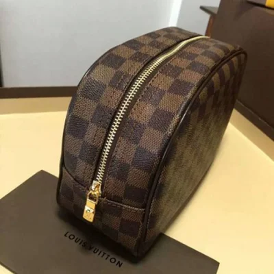 Косметичка Louis Vuitton N47624 Toiletry Bag 25 Damier Ebene Canvas "Brown" фото № 3