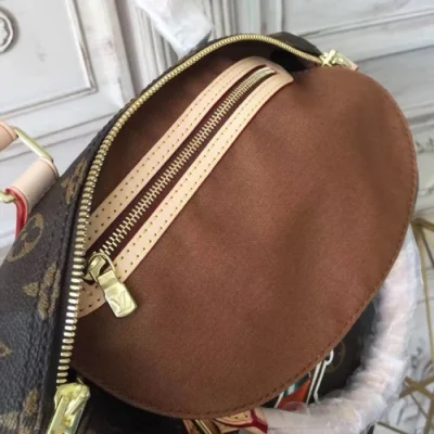 Сумка Louis Vuitton M41046 Speedy Bandouliere 30 My World Tour Tote Bag Monogram Canvas "Brown" фото № 10 Сумка Louis Vuitton M41046 Speedy Bandouliere 30 My World Tour Tote Bag Monogram Canvas "Brown" фото № 10