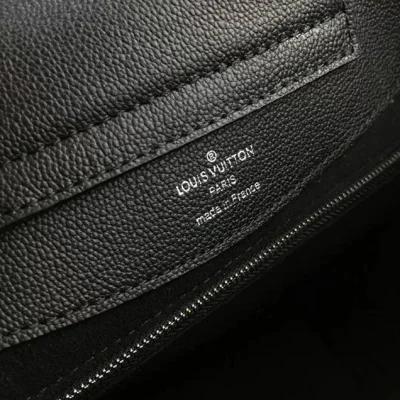 Сумка Louis Vuitton Monogram Empreinte Leather Very Hobo M53346 "Black" фото № 10 Сумка Louis Vuitton Monogram Empreinte Leather Very Hobo M53346 "Black" фото № 10