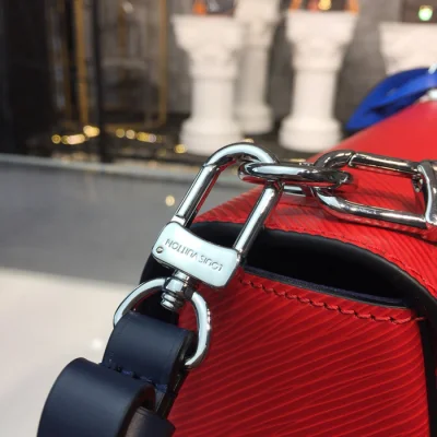 Сумка Louis Vuitton Twist MM M52504 Epi Leather "Red" фото № 6