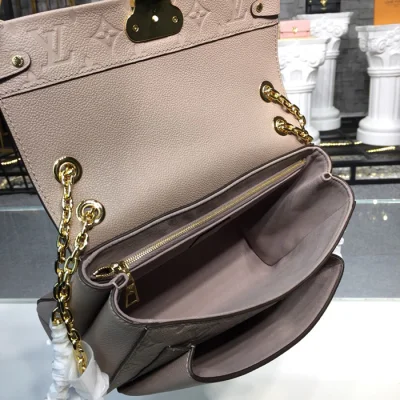 Сумка Louis Vuitton M43931 Vavin PM Monogram Empreinte Leather Vison "Beige" фото № 8 Сумка Louis Vuitton M43931 Vavin PM Monogram Empreinte Leather Vison "Beige" фото № 8