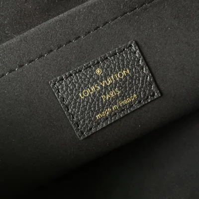 Клатч Louis Vuitton M62048 Daily Pouch Monogram Canvas Black "Brown" фото № 9 Клатч Louis Vuitton M62048 Daily Pouch Monogram Canvas Black "Brown" фото № 9