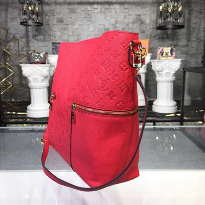 Сумка Louis Vuitton Melie M44013 Monogram Empreinte Leather "Red" фото № 3 Сумка Louis Vuitton Melie M44013 Monogram Empreinte Leather "Red" фото № 3