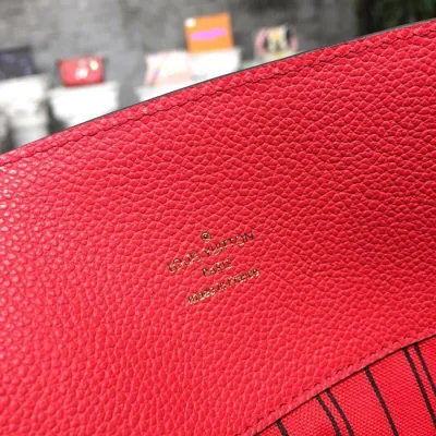 Сумка Louis Vuitton Melie M44013 Monogram Empreinte Leather "Red" фото № 9 Сумка Louis Vuitton Melie M44013 Monogram Empreinte Leather "Red" фото № 9