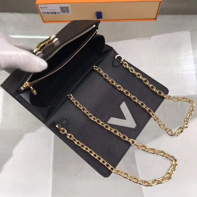 Сумка Louis Vuitton Twist Chain Wallet M63987 Epi Leather "Black" фото № 8