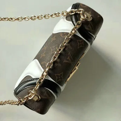 Сумка Louis Vuitton Twist MM M52581 Monogram Canvas "Brown" фото № 5 Сумка Louis Vuitton Twist MM M52581 Monogram Canvas "Brown" фото № 5