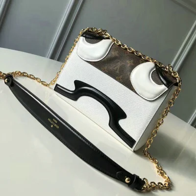 Сумка Louis Vuitton Twist MM M52581 Monogram Canvas "Brown" фото № 3 Сумка Louis Vuitton Twist MM M52581 Monogram Canvas "Brown" фото № 3