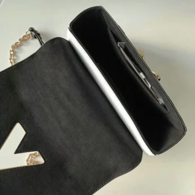 Сумка Louis Vuitton Twist MM M52581 Monogram Canvas "Brown" фото № 10 Сумка Louis Vuitton Twist MM M52581 Monogram Canvas "Brown" фото № 10