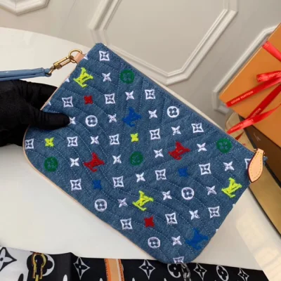 Клатч Louis Vuitton New Wave Zip Pochette M67538 "Denim Blue" фото № 4