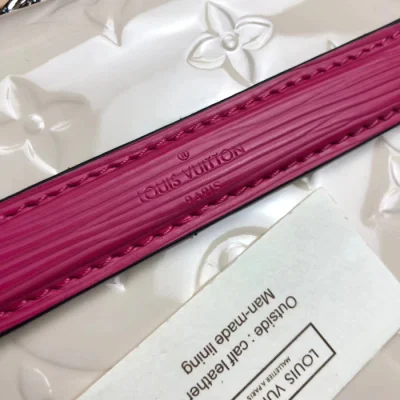 Сумка Louis Vuitton LV Wynwood M90442 Monogram Vernis Creme "Beige" фото № 9