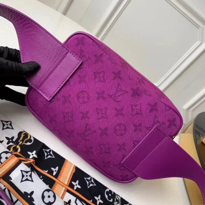Сумка Louis Vuitton Outdoor Bumbag M44624 Monogram Denim "Purple" фото № 3