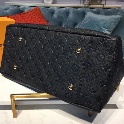 Сумка Louis Vuitton Artsy MM M52731 Monogram Empreinte Leather "Black" фото № 6