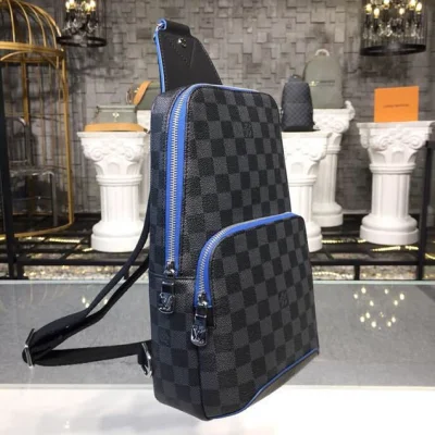 Сумка Louis Vuitton Avenue Sling Bag in Damier Graphite Canvas Fall Winter 2018 Collection N40008 Neon "Graphite" фото № 4