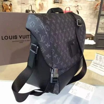 Сумка Louis Vuitton M40510 Messenger MM Voyager Messenger Bag Monogram Eclipse Canvas "Black" фото № 3 Сумка Louis Vuitton M40510 Messenger MM Voyager Messenger Bag Monogram Eclipse Canvas "Black" фото № 3