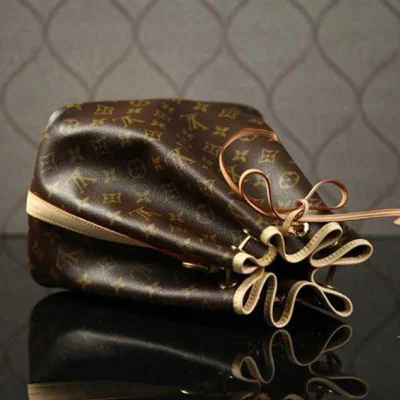 Сумка Louis Vuitton M42226 Petit Noe Shoulder Bag Monogram Canvas "Brown" фото № 4 Сумка Louis Vuitton M42226 Petit Noe Shoulder Bag Monogram Canvas "Brown" фото № 4