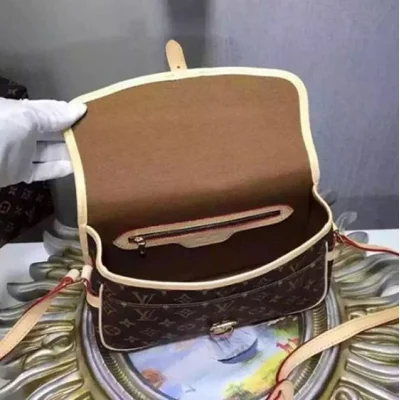 Сумка Louis Vuitton M42250 Sologne Crossbody Bag Monogram Canvas "Brown" фото № 10 Сумка Louis Vuitton M42250 Sologne Crossbody Bag Monogram Canvas "Brown" фото № 10