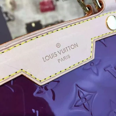 Сумка Louis Vuitton M90106 Brea MM Tote Bag Monogram Vernis "Purple" фото № 6