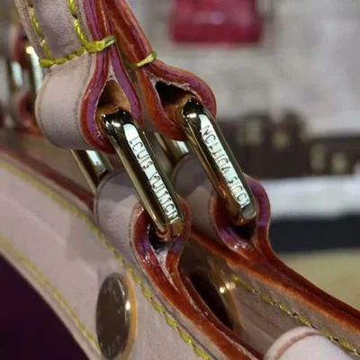 Сумка Louis Vuitton M90106 Brea MM Tote Bag Monogram Vernis "Purple" фото № 9