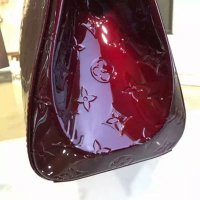 Сумка Louis Vuitton M91690 Brea MM Tote Bag Monogram Vernis "Purple" фото № 6 Сумка Louis Vuitton M91690 Brea MM Tote Bag Monogram Vernis "Purple" фото № 6