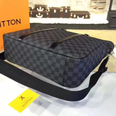 Портфель Louis Vuitton N41259 Tadao PM Briefcase Damier Graphite Canvas "Graphite" фото № 5 Портфель Louis Vuitton N41259 Tadao PM Briefcase Damier Graphite Canvas "Graphite" фото № 5