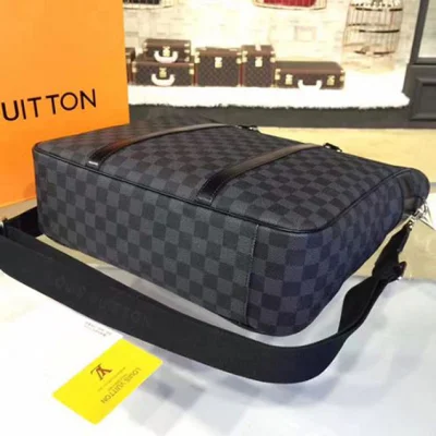 Портфель Louis Vuitton N51192 Tadao Briefcase Damier Graphite Canvas "Graphite" фото № 8 Портфель Louis Vuitton N51192 Tadao Briefcase Damier Graphite Canvas "Graphite" фото № 8