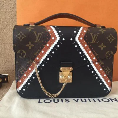 Сумка Louis Vuitton Pochette Metis MM M43488 Monogram Canvas "Brown" фото № 2 Сумка Louis Vuitton Pochette Metis MM M43488 Monogram Canvas "Brown" фото № 2