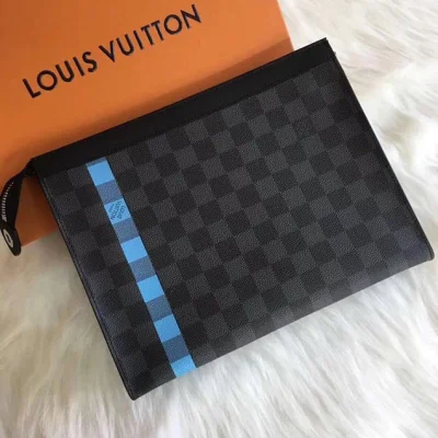 Клатч Louis Vuitton Pochette Voyage MM N64444 Damier Graphite Canvas "Graphite" фото № 3 Клатч Louis Vuitton Pochette Voyage MM N64444 Damier Graphite Canvas "Graphite" фото № 3