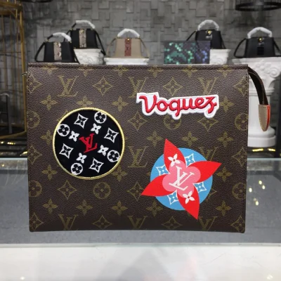 Косметичка Louis Vuitton Toiletry Pouch 26 M43997 Monogram Canvas "Brown" фото № 2 Косметичка Louis Vuitton Toiletry Pouch 26 M43997 Monogram Canvas "Brown" фото № 2