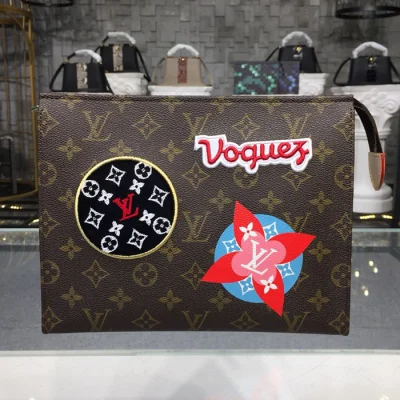 Косметичка Louis Vuitton Toiletry Pouch 26 M43997 Monogram Canvas "Brown" фото № 10 Косметичка Louis Vuitton Toiletry Pouch 26 M43997 Monogram Canvas "Brown" фото № 10