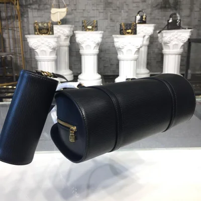 Сумка Louis Vuitton Soufflot Bag M52222 Epi Leather "Black" фото № 5 Сумка Louis Vuitton Soufflot Bag M52222 Epi Leather "Black" фото № 5