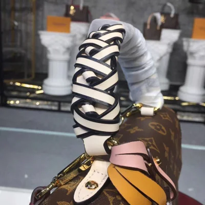 Сумка Louis Vuitton Cluny BB M43982 Monogram Canvas "Brown" фото № 6