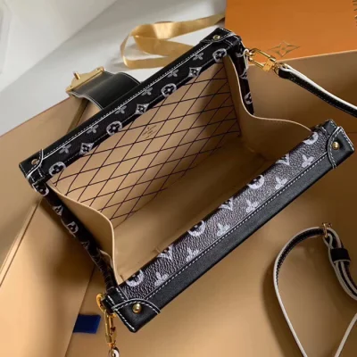 Сумка Louis Vuitton Petite Malle M44437 Monogram Canvas And White "Black" фото № 9