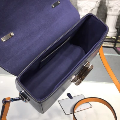 Сумка Louis Vuitton Twist MM M52513 Epi Leather "Navy Blue" фото № 9