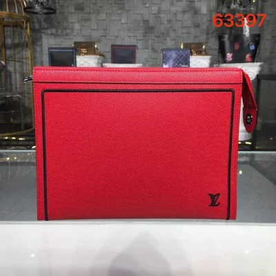 Клатч Louis Vuitton Pochette Voyage M63397 Taiga Leather "Red" фото № 2 Клатч Louis Vuitton Pochette Voyage M63397 Taiga Leather "Red" фото № 2