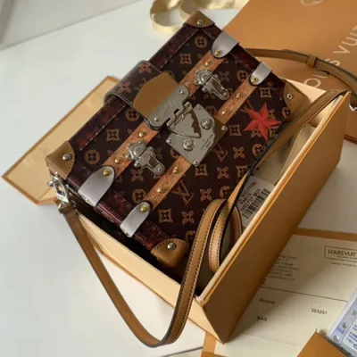 Сумка Louis Vuitton Petite Malle M52737 Monogram Canvas "Brown" фото № 2 Сумка Louis Vuitton Petite Malle M52737 Monogram Canvas "Brown" фото № 2