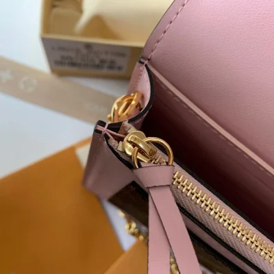 Сумка Louis Vuitton Flore Chain Wallet M67405 Monogram Canvas Rose Ballerine Pink "Brown" фото № 10