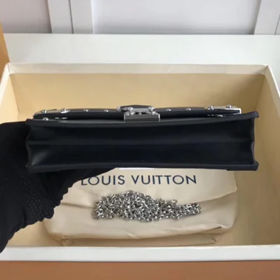 Сумка Louis Vuitton Trunk Chain Wallet M67507 Epi Leather "Black" фото № 6
