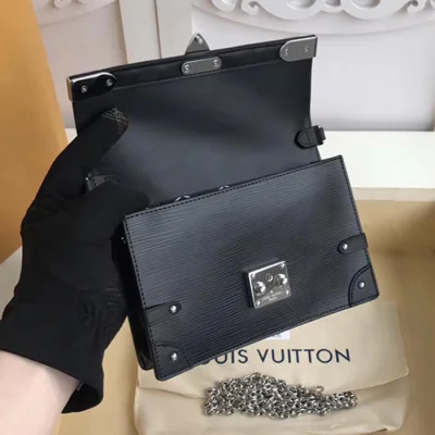 Сумка Louis Vuitton Trunk Chain Wallet M67507 Epi Leather "Black" фото № 7