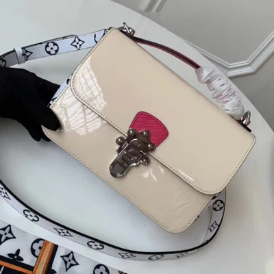 Сумка Louis Vuitton Cherrywood BB M53632 Patent Leather Creme "Beige" фото № 2