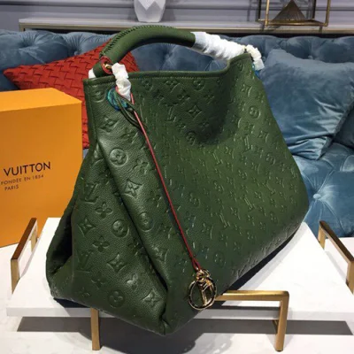 Сумка Louis Vuitton Artsy MM M43876 Monogram Empreinte Leather Kaki Fango "Green" фото № 5