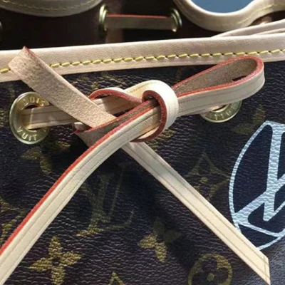 Сумка Louis Vuitton M43233 Petit Noe Shoulder Bag Monogram Canvas "Brown" фото № 6 Сумка Louis Vuitton M43233 Petit Noe Shoulder Bag Monogram Canvas "Brown" фото № 6