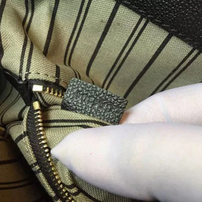 Сумка Louis Vuitton M50072 Bagatelle Hobo Bag Monogram Empreinte Leather "Black" фото № 10