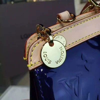 Сумка Louis Vuitton M90054 Brea MM Tote Bag Monogram Vernis "Navy Blue" фото № 8