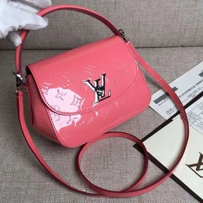 Сумка Louis Vuitton M90949 Pasadena Crossbody Bag Monogram Vernis "Pink" фото № 2 Сумка Louis Vuitton M90949 Pasadena Crossbody Bag Monogram Vernis "Pink" фото № 2